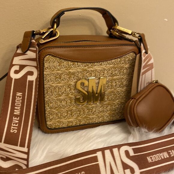 NWT Luxury Steve Madden Crossbody Bag w/AirPod Case - Cognac - Picture 4 of 8